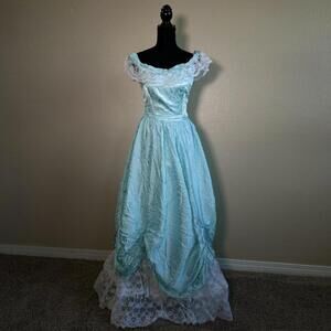 Vintage 80s Nadine Blue & White Southern Belle Lace Bridal Prom Ball Gown